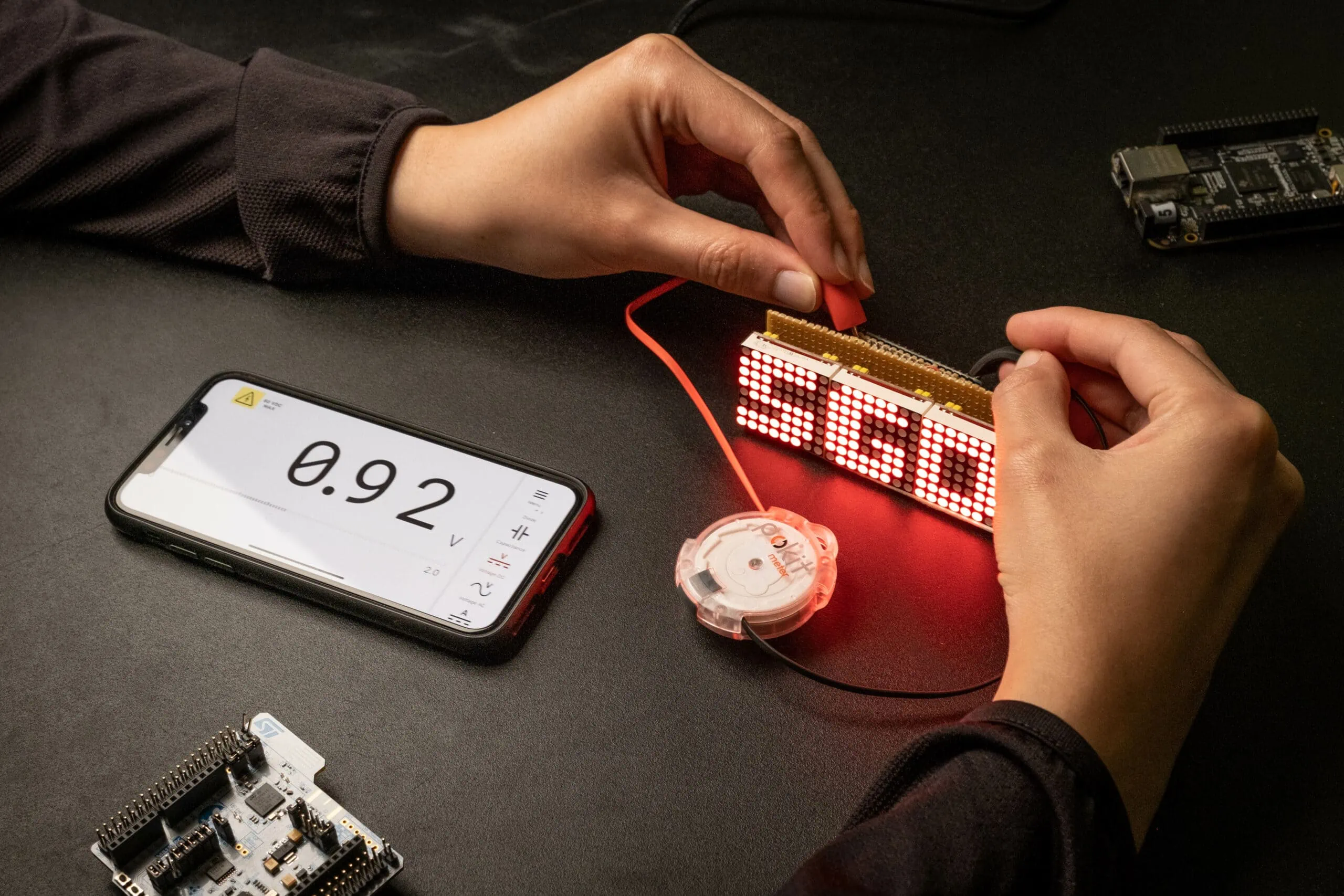 Using Pokit Meter to test for voltage